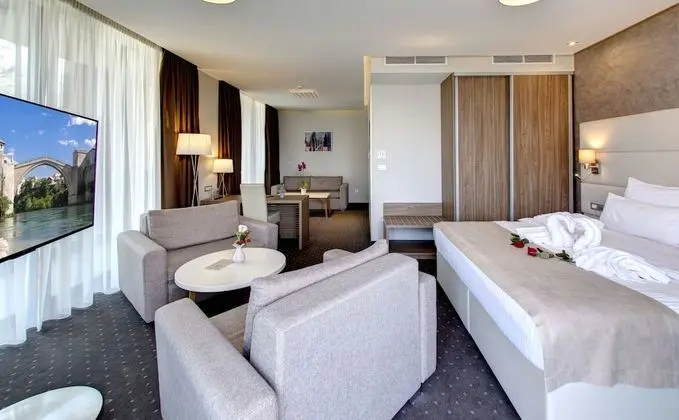 Süit, Balkon, Şehir Manzaralı