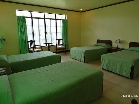 Deluxe Dört Kişilik Oda