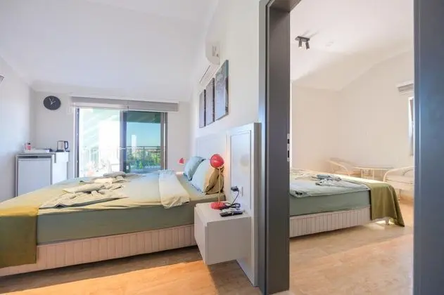 Aile Odası, Dağ veya Havuz Manzaralı, Balkon veya Teraslı