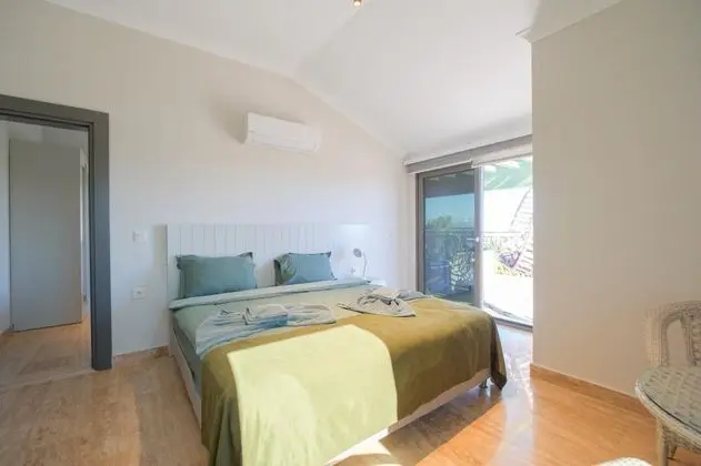 Aile Odası, Dağ veya Havuz Manzaralı, Balkon veya Teraslı