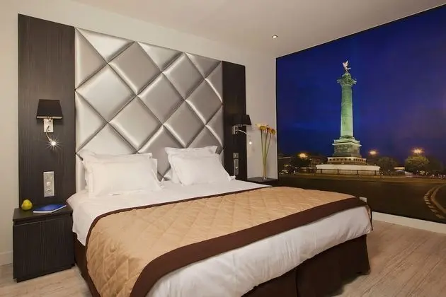 Büyük Yataklı Tek Kişilik Oda