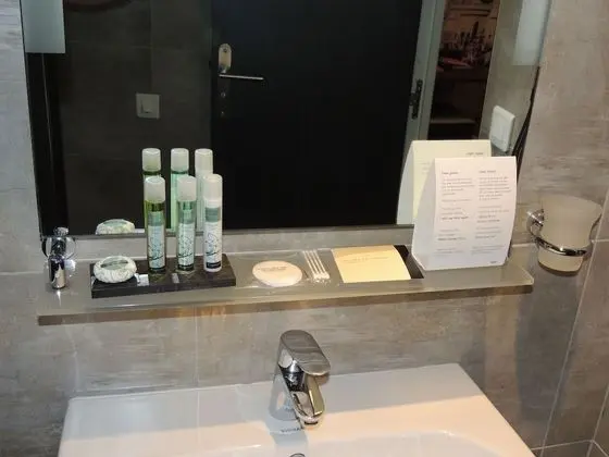 Büyük Yataklı Tek Kişilik Oda