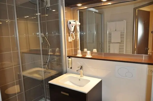 Standard Tek Büyük Yataklı Oda, Avlu Manzaralı