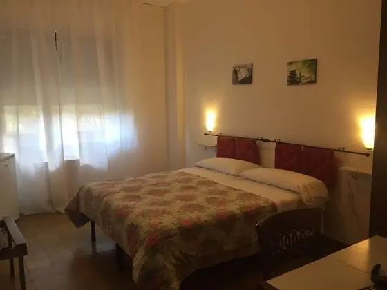 Economy Tek Büyük Yataklı Oda