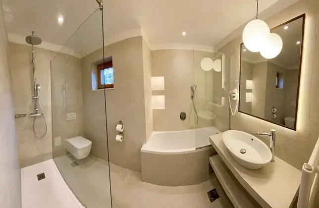 Üç Kişilik Oda, Balkon, Park Manzaralı