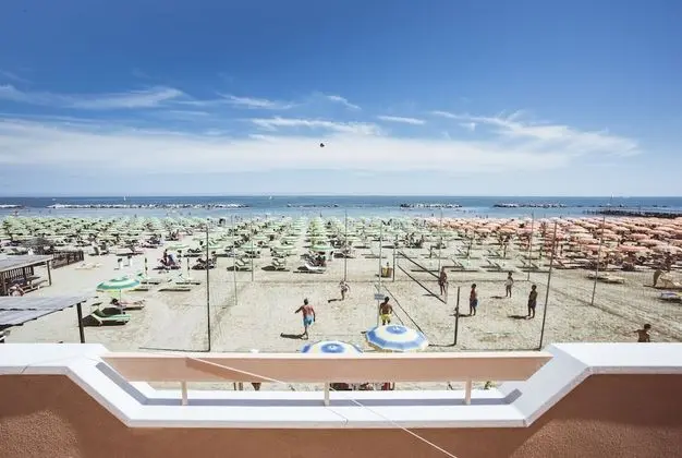 Standard Üç Kişilik Oda, Deniz Manzaralı