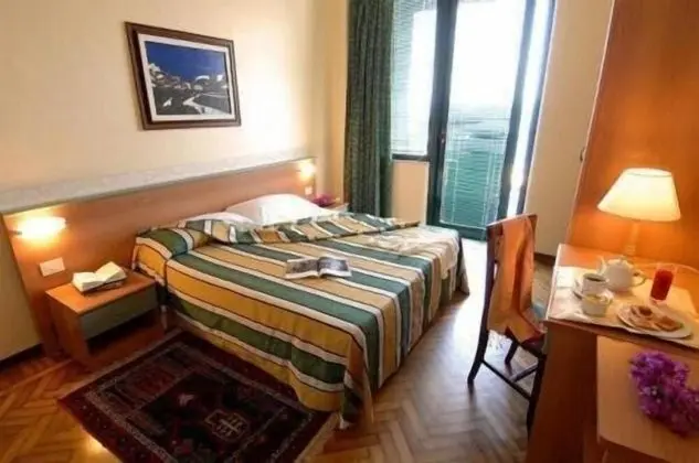 Tek Büyük Yataklı Oda, Deniz Manzaralı
