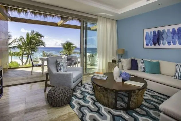 Ocean View/front One Bedroom Suite