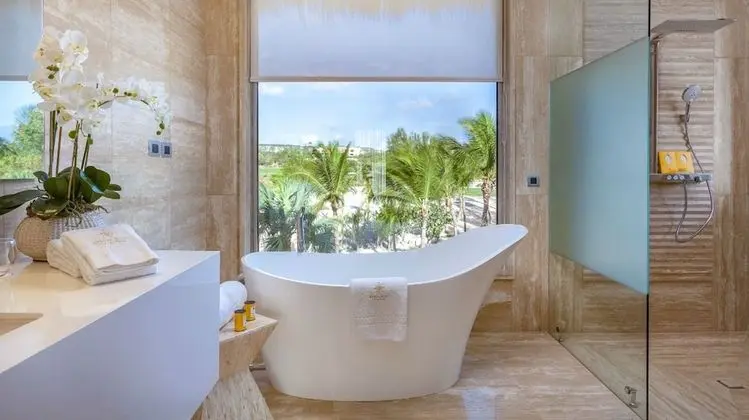 Two Bedroom Ocean View/Front Suite