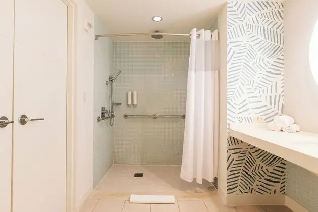 Engellilere uygun banyo