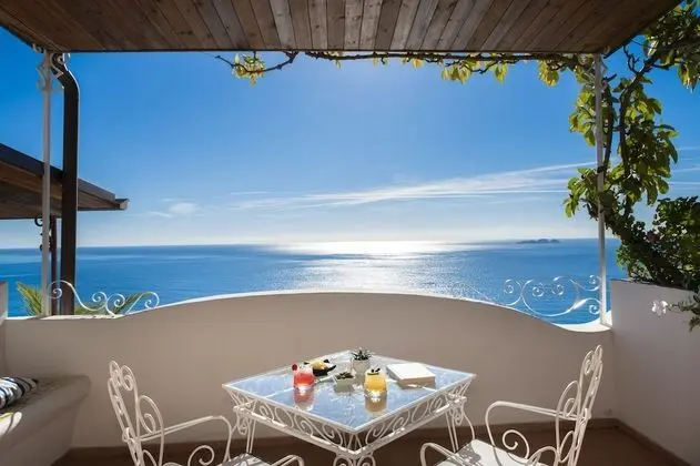 Junior Süit, Balkon, Deniz Manzaralı