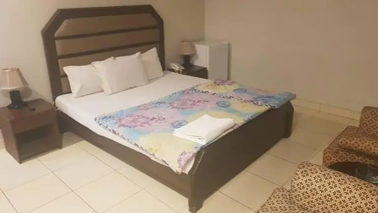 Tek Büyük Yataklı Oda