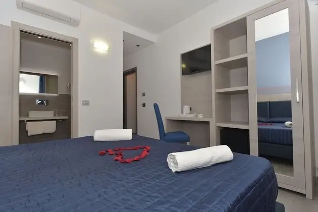Business Tek Büyük veya İki Ayrı Yataklı Oda (102)