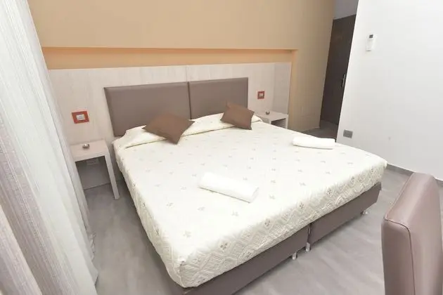 City Tek Büyük veya İki Ayrı Yataklı Oda (104)