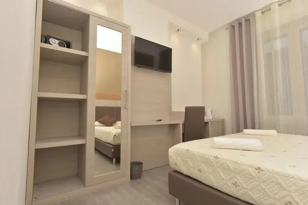 City Tek Büyük veya İki Ayrı Yataklı Oda (104)