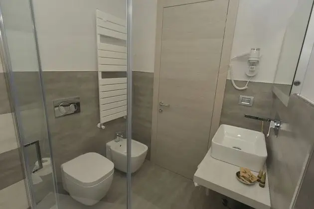 City Tek Büyük veya İki Ayrı Yataklı Oda (104)