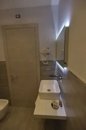 City Tek Büyük veya İki Ayrı Yataklı Oda (104)