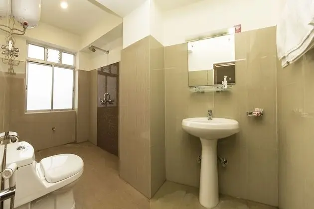 Deluxe Tek Büyük Yataklı Oda, Sigara İçilebilir, Şehir Manzaralı