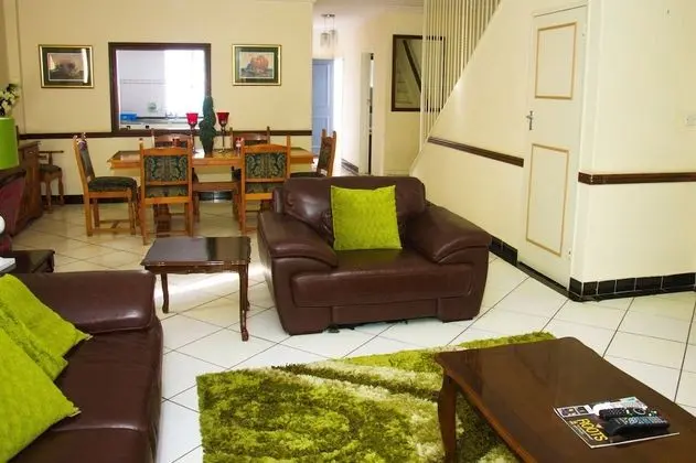Villa, 3 Yatak Odası, Avlu Manzaralı