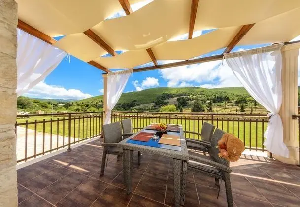 Family Villa, 3 Yatak Odası, Kişiye Özel Havuzlu