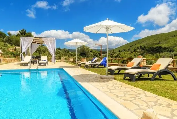 Family Villa, 3 Yatak Odası, Kişiye Özel Havuzlu