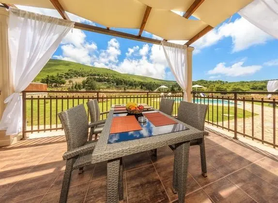 Family Villa, 3 Yatak Odası, Kişiye Özel Havuzlu