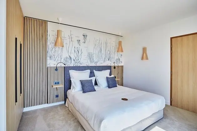 Design Oda, 1 Büyük (Queen) Boy Yatak, Engellilere Uygun, Deniz Manzaralı