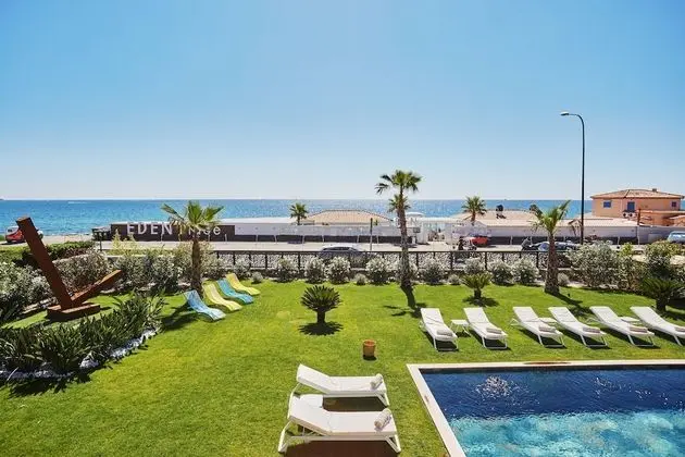 Design Oda, 1 Büyük (Queen) Boy Yatak, Engellilere Uygun, Deniz Manzaralı