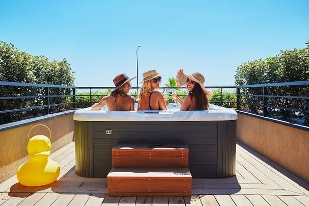 Exclusive Süit, 1 En Büyük (King) Boy Yatak ve Çekyat, Sıcak Su Havuzu, Deniz Manzaralı