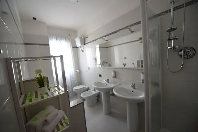 Apart Daire, Bahçe Manzaralı, Zemin Kat