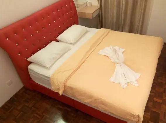 Daire, 3 Yatak Odası, Havuz Manzaralı