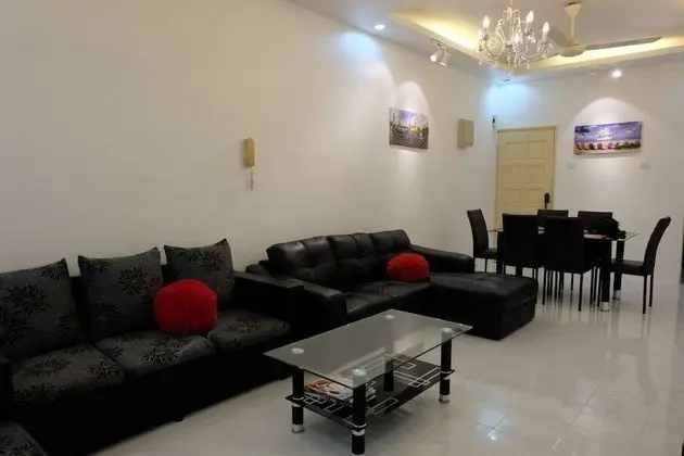 Daire, 3 Yatak Odası, Havuz Manzaralı