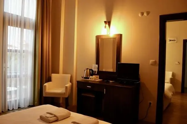 Suite, Kara Manzaralı