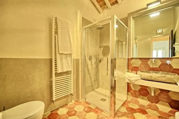 Ev, 6 Yatak Odası (Villa Eden)