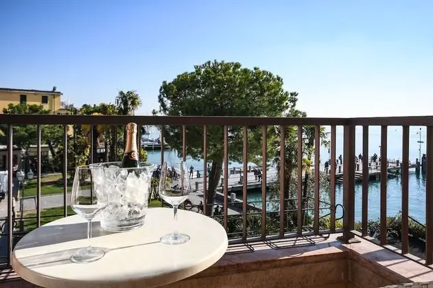 Junior Süit, Balkon, Göl Manzaralı