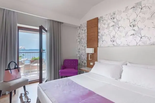 Junior Süit, Balkon, Göl Manzaralı