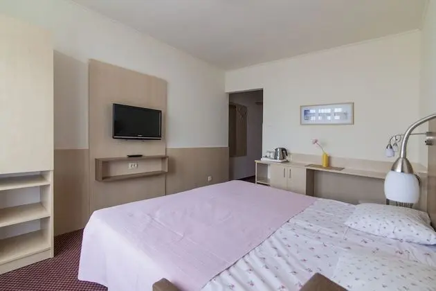 Standard Tek Büyük Yataklı Oda