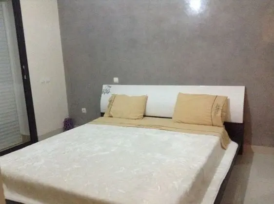 Deluxe Apart Daire, Sigara İçilmez
