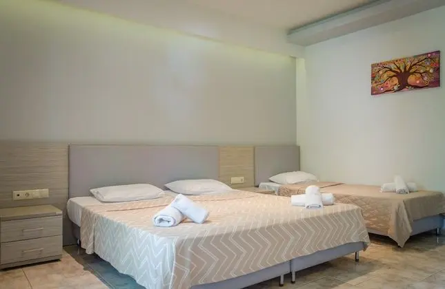 Deluxe Stüdyo (Triple)