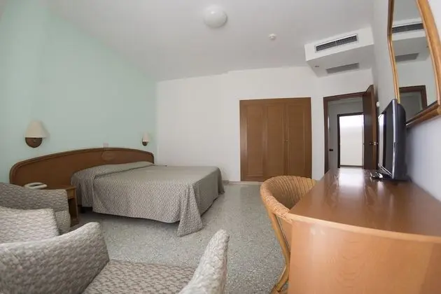 Tek Büyük Yataklı Oda