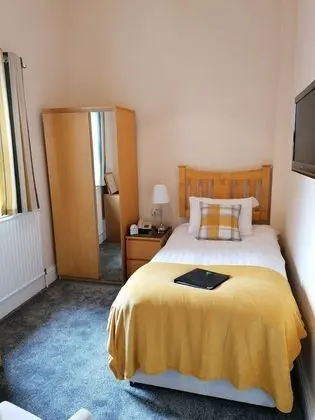 Tek Kişilik Oda, Banyolu/Duşlu (B&B)