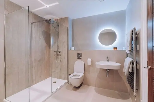 Business Tek Büyük Yataklı Oda, Engellilere Uygun, Banyolu/Duşlu