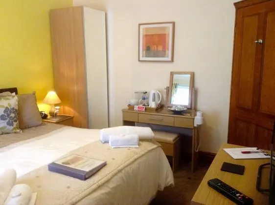 Tek Büyük veya İki Ayrı Yataklı Oda, Banyolu/Duşlu (Orchid)
