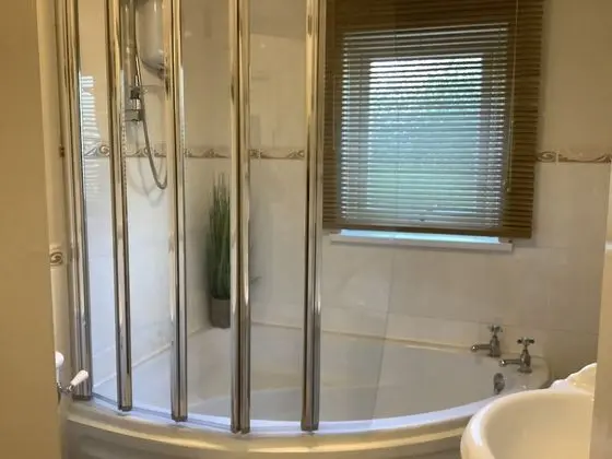 Tek Büyük veya İki Ayrı Yataklı Oda, Özel Banyo (Rose)
