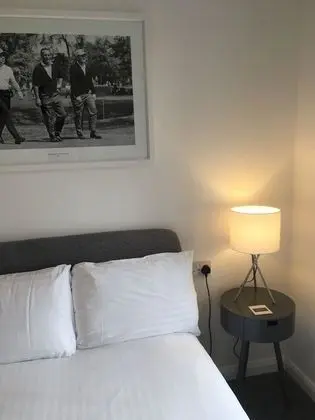 Tek Büyük Yataklı Oda, Banyolu/Duşlu