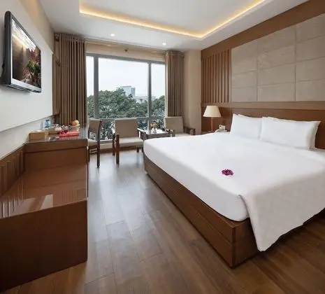 Deluxe Tek Büyük Yataklı Oda (Window  (free minibar))