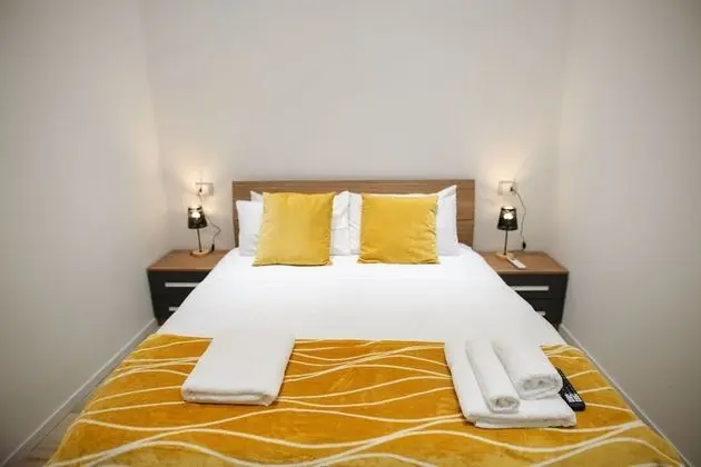 Standard Oda, 1 En Büyük (King) Boy Yatak