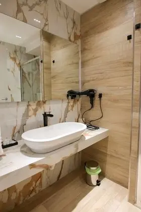 Standard Oda, 1 En Büyük (King) Boy Yatak