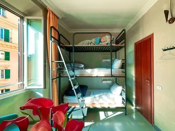 Ortak Ranzalı Oda, Karma Ranzalı Oda