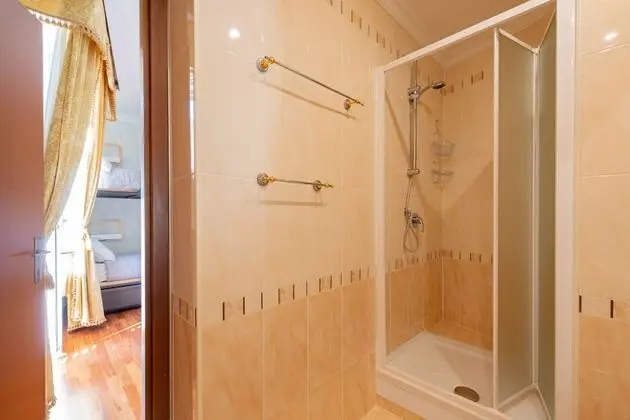 Ortak Ranzalı Oda, Karma Ranzalı Oda (4 People)